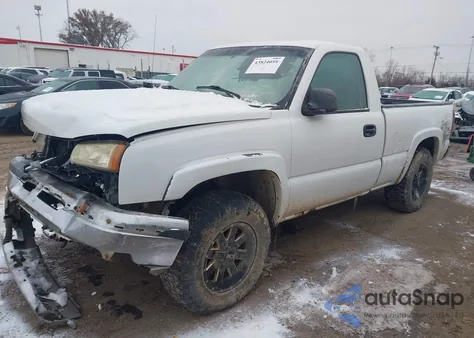 2007 Chevrolet Silverado 1500 Classic Work Truck z USA, uszkodzony, nr VIN 3GCEK14ZX7G238538